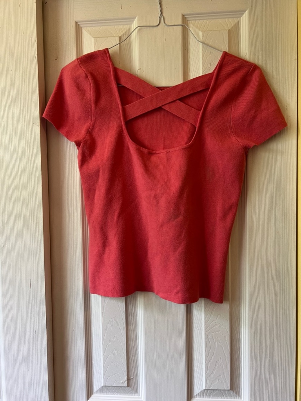 Women’s Scoop Neck Crisscross Back coral top